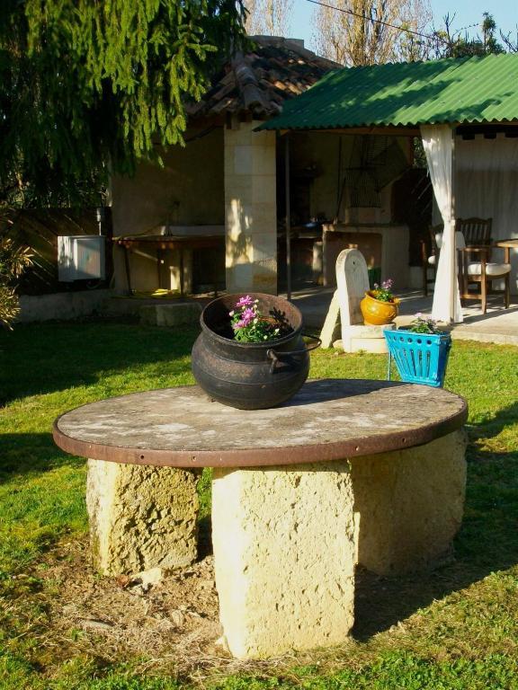 Bed and Breakfast Domaine Capiet à Courpiac Extérieur photo